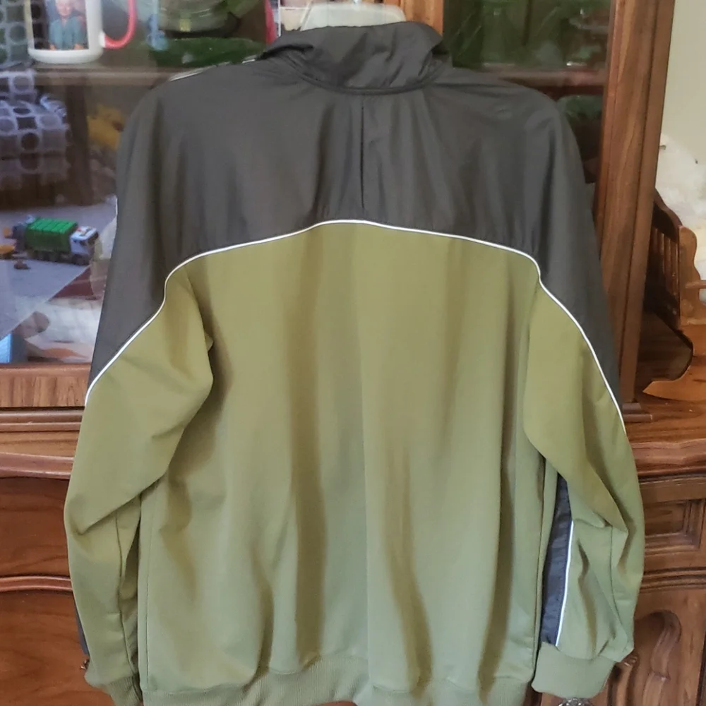 Nike Green and Gray Lightweight Jacket - Picture 4 of 4